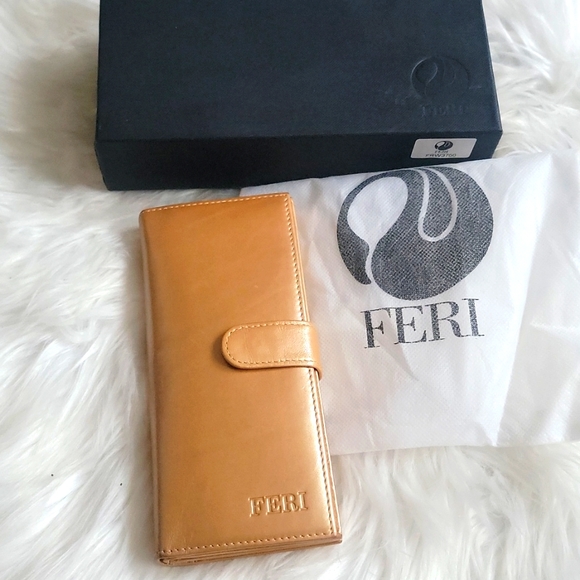 FERI wallet - Picture 1 of 17